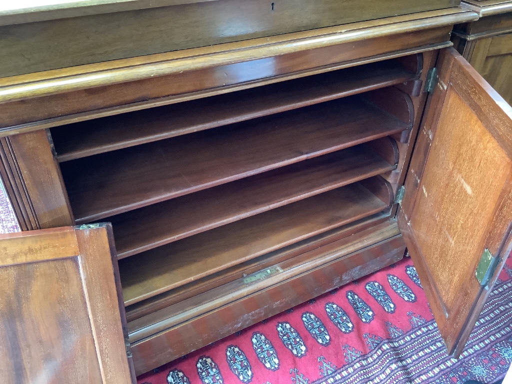 A 20th century teak table top double display case, from the Library of the Royal College of Surgeons, length 125cm width 102cm height 23cm